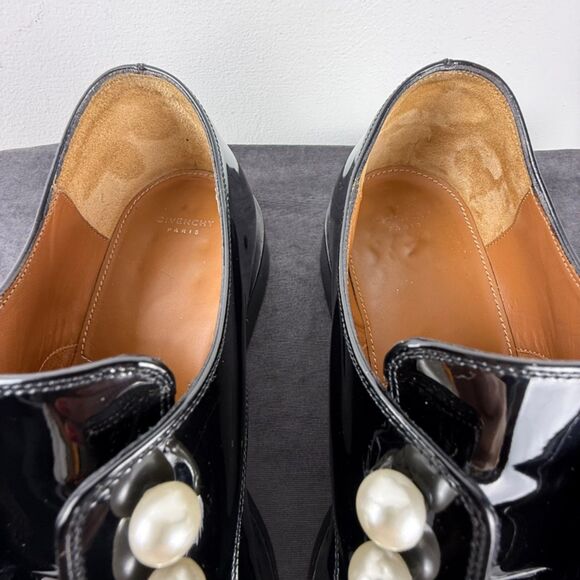 Givenchy Pearl Embellished Patent Leather Oxfords – Made in Italy